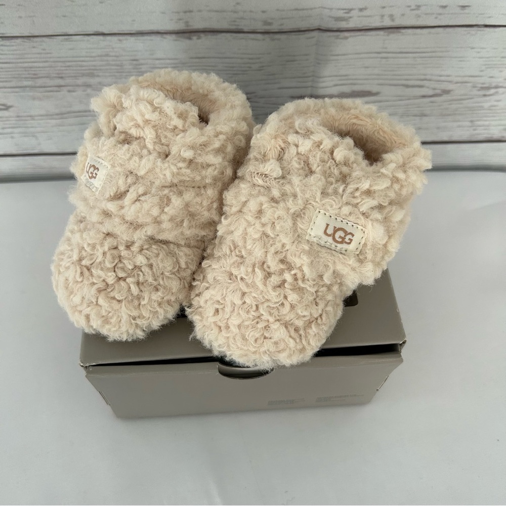 UGG BIXBEE (0/1) Infant Booties, NEW